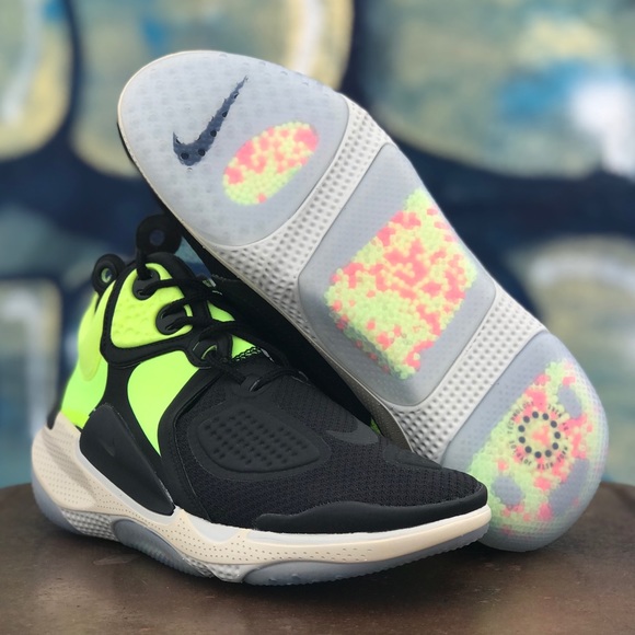 Nike Joyride CC3 Setter Comfortable Volt Sneakers - Picture 4 of 10